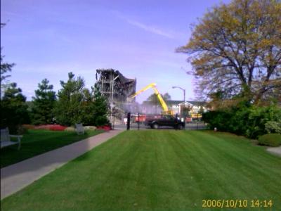 1006/smashedBuilding0049.jpg