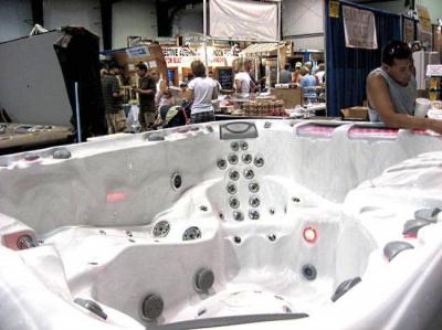 0809/BigTub0823.jpg 0809/BigTub0823.jpg