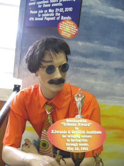 0809/PaulMustache0823.jpg