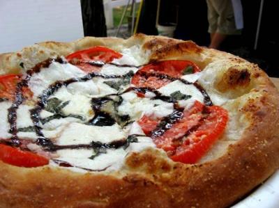 0809/PizzaPlain0823.jpg
