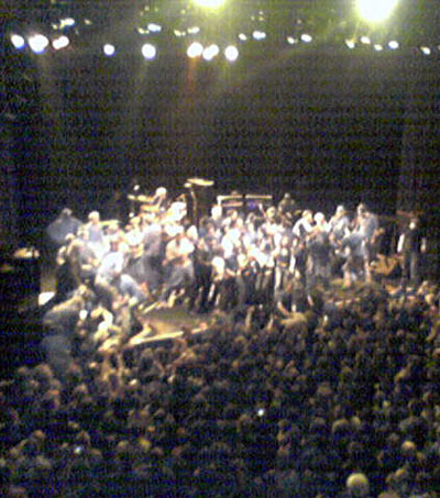 0407/Iggy0422.jpg