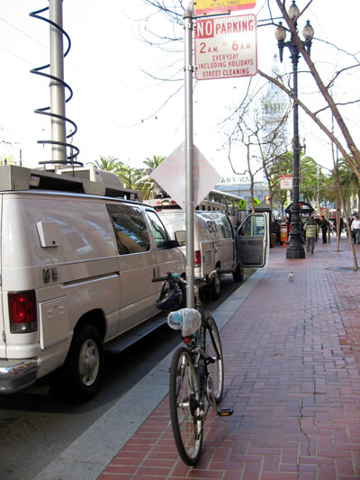 0408/Parking0409.jpg 0408/Parking0409.jpg