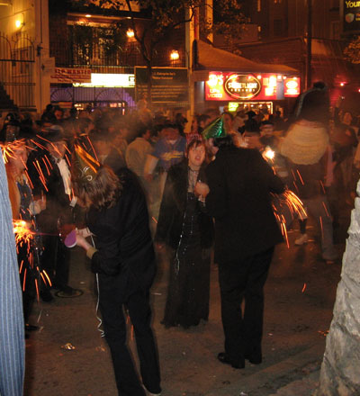 1106/sparklers5803.jpg 1106/sparklers5803.jpg